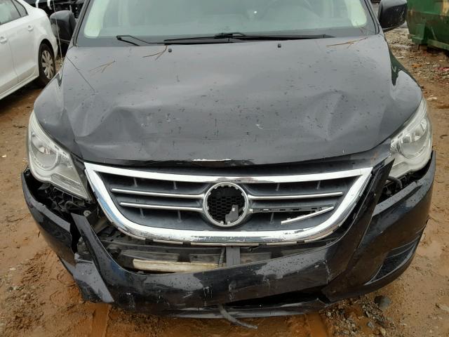 2V8HW34199R554859 - 2009 VOLKSWAGEN ROUTAN SE BLACK photo 9