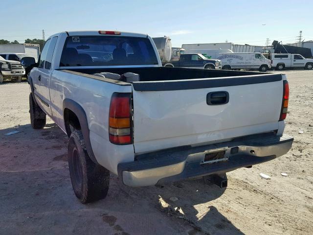 1GTHC29UX4E177305 - 2004 GMC SIERRA C25 WHITE photo 3