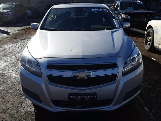 1G11D5RR6DF115883 - 2013 CHEVROLET MALIBU 1LT SILVER photo 9