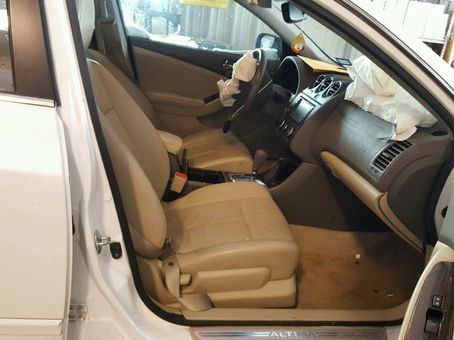 1N4BL2AP5CC201991 - 2012 NISSAN ALTIMA SR WHITE photo 5