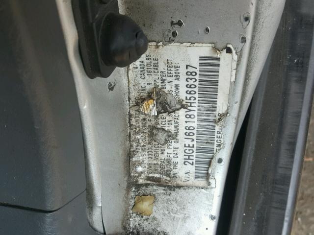 2HGEJ6618YH566387 - 2000 HONDA CIVIC BASE SILVER photo 10