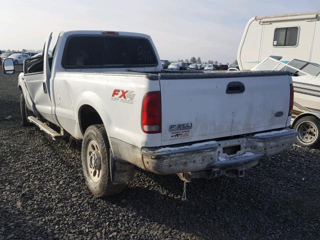 1FTWW31P05EA82568 - 2005 FORD F350 SRW S WHITE photo 3