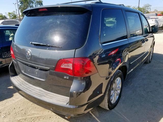 2C4RVABG4CR146131 - 2012 VOLKSWAGEN ROUTAN SE GRAY photo 4