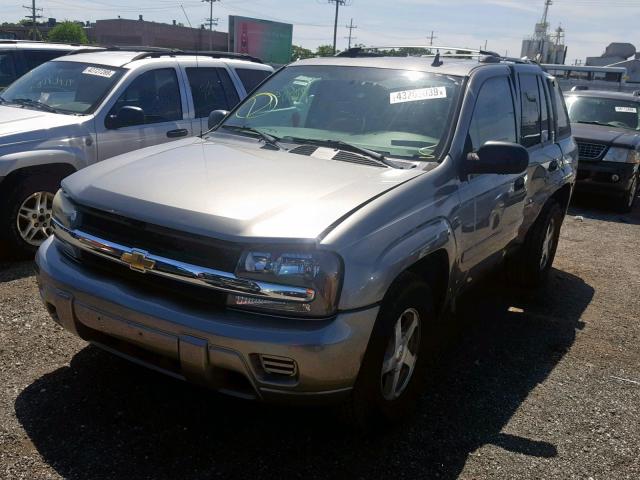 1GNDT13S362267908 - 2006 CHEVROLET TRAILBLAZE GRAY photo 2