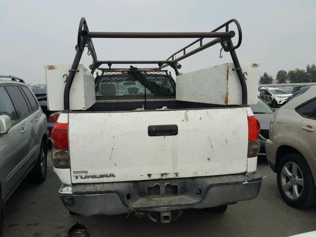 5TFLV52108X035108 - 2008 TOYOTA TUNDRA WHITE photo 6