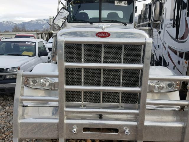 1XPXD49X2JD465463 - 2018 PETERBILT 389 WHITE photo 7