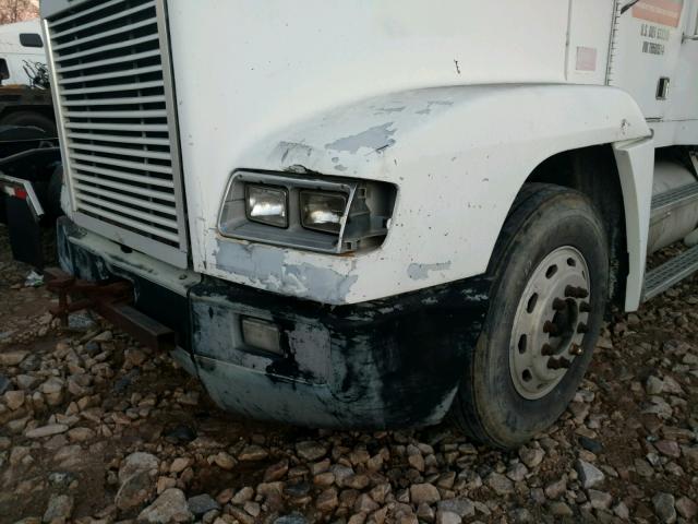 1FUYDDYB1TH508514 - 1996 FREIGHTLINER CONVENTION WHITE photo 9