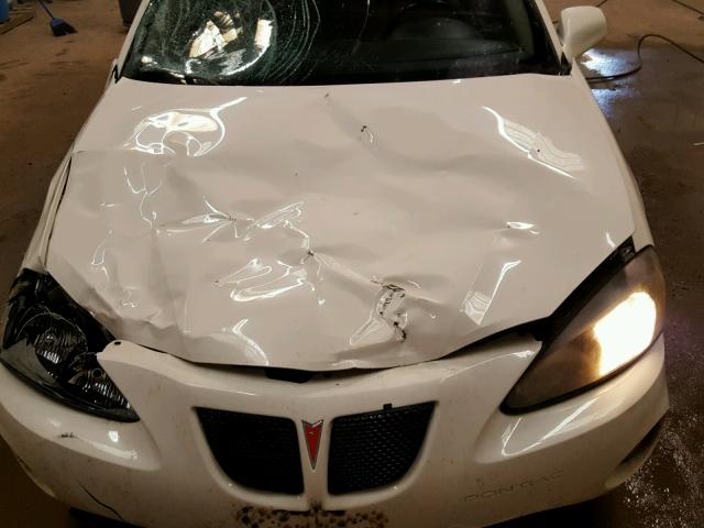 2G2WP552881108934 - 2008 PONTIAC GRAND PRIX WHITE photo 7