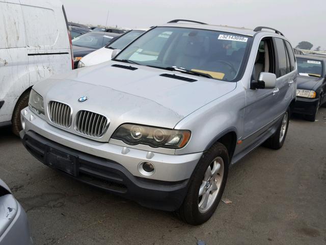 WBAFB335X1LH21343 - 2001 BMW X5 4.4I SILVER photo 2