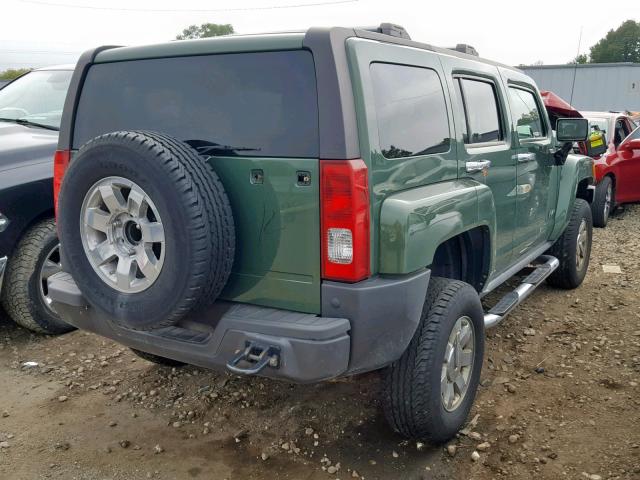 5GTDN136868102481 - 2006 HUMMER H3 GREEN photo 4