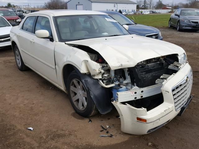 2C3JA53GX5H156884 - 2005 CHRYSLER 300 TOURIN CREAM photo 1