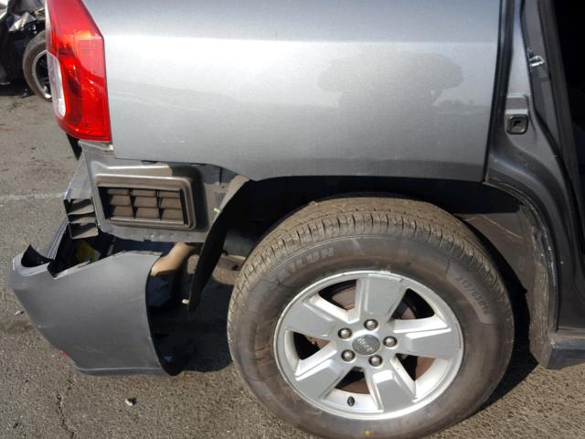 1C4NJCBA2DD229465 - 2013 JEEP COMPASS SP 灰色 照片 9