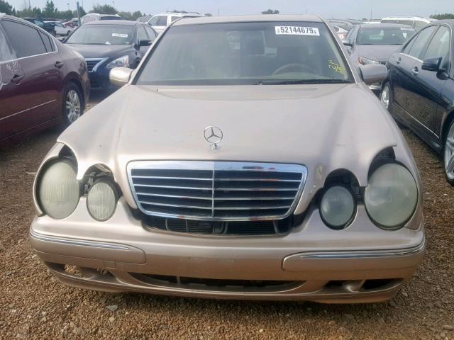 WDBJF65J61B216561 - 2001 MERCEDES-BENZ E 320 BEIGE photo 9