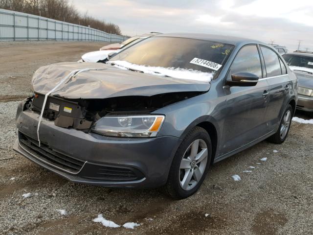 3VWLL7AJXDM256344 - 2013 VOLKSWAGEN JETTA TDI GRAY photo 2