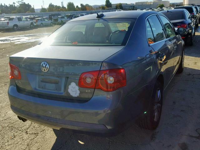 3VWSG81KX6M746185 - 2006 VOLKSWAGEN JETTA 2.5 GRAY photo 4