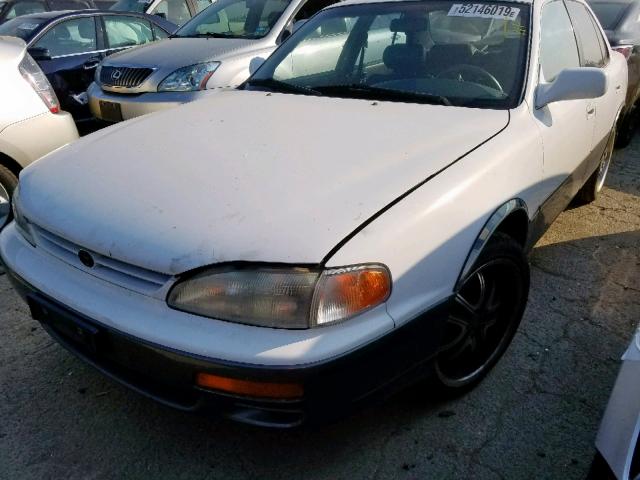 JT2SK12EXS0283231 - 1995 TOYOTA CAMRY LE WHITE photo 2