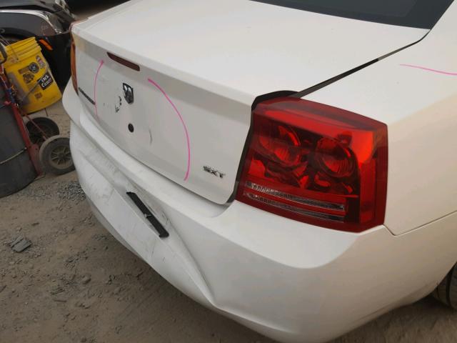 2B3KA33G98H108366 - 2008 DODGE CHARGER SX WHITE photo 9