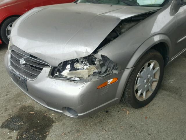 JN1CA31D31T836823 - 2001 NISSAN MAXIMA GXE SILVER photo 9