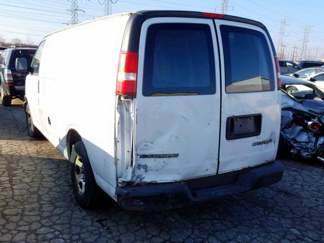 1GCFG15X151104466 - 2005 CHEVROLET EXPRESS G1 WHITE photo 3