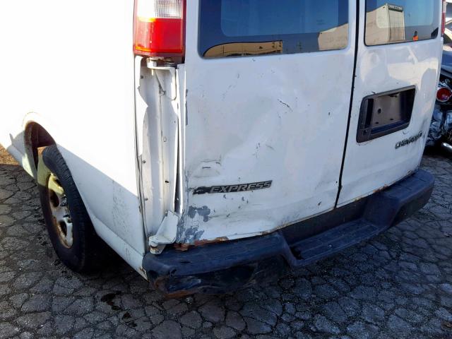 1GCFG15X151104466 - 2005 CHEVROLET EXPRESS G1 WHITE photo 9