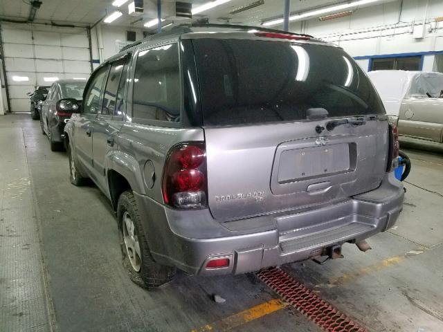 1GNDT13S152127273 - 2005 CHEVROLET TRAILBLAZE GRAY photo 3