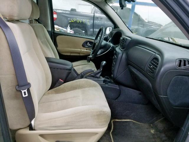 1GNDT13S152127273 - 2005 CHEVROLET TRAILBLAZE GRAY photo 5