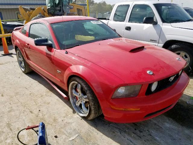 1ZVFT82H275357872 - 2007 FORD MUSTANG GT RED photo 1