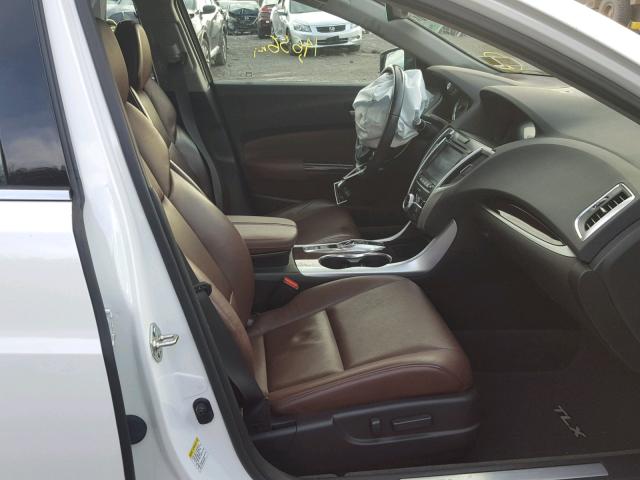 19UUB3F58GA001807 - 2016 ACURA TLX TECH WHITE photo 5