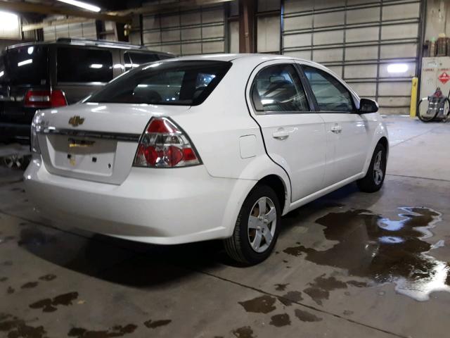 KL1TD56E89B349286 - 2009 CHEVROLET AVEO LS WHITE photo 4