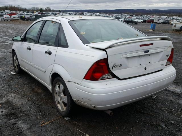 1FAFP38333W157826 - 2003 FORD FOCUS ZTS WHITE photo 3