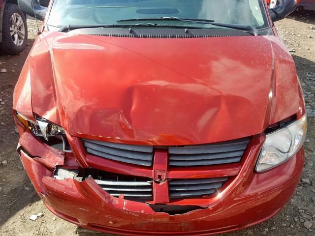 1D4GP45R87B137231 - 2007 DODGE CARAVAN SX MAROON photo 7