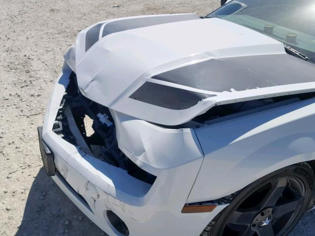 2G1FA1E38D9128961 - 2013 CHEVROLET CAMARO LS  photo 9