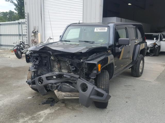 5GTDN13E278211933 - 2007 HUMMER H3 BLACK photo 2