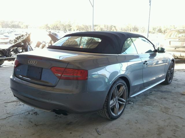 WAUVGAFH9CN001480 - 2012 AUDI S5 PRESTIG GRAY photo 4