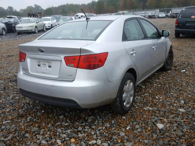 KNAFU4A25D5717909 - 2013 KIA FORTE EX SILVER photo 4