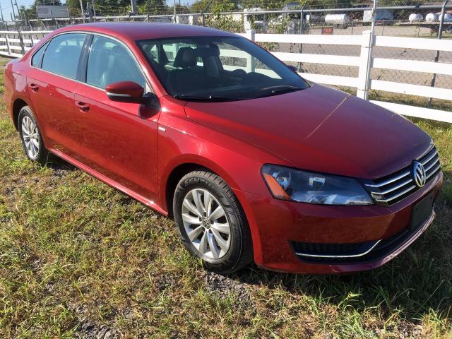 1VWAT7A38FC061551 - 2015 VOLKSWAGEN PASSAT S RED photo 1