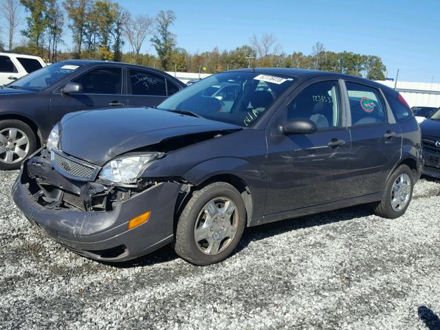 1FAHP37N37W349748 - 2007 FORD FOCUS ZX5 CHARCOAL photo 2