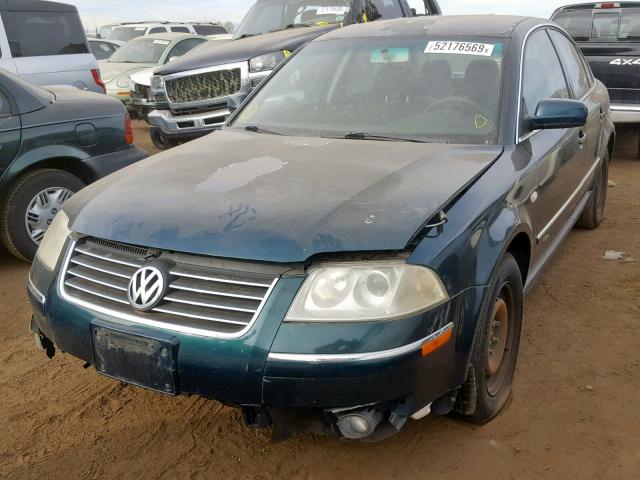 WVWPD63B81P134654 - 2001 VOLKSWAGEN PASSAT GLS GREEN photo 2