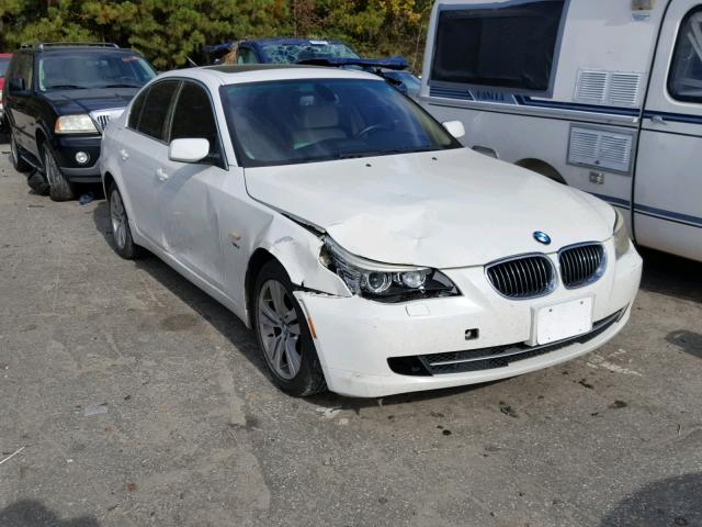 WBANV1C57AC158367 - 2010 BMW 528 XI WHITE photo 1