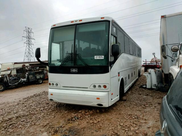 YE2CC23B312045281 - 2001 VAN HOOL C2045 WHITE photo 2