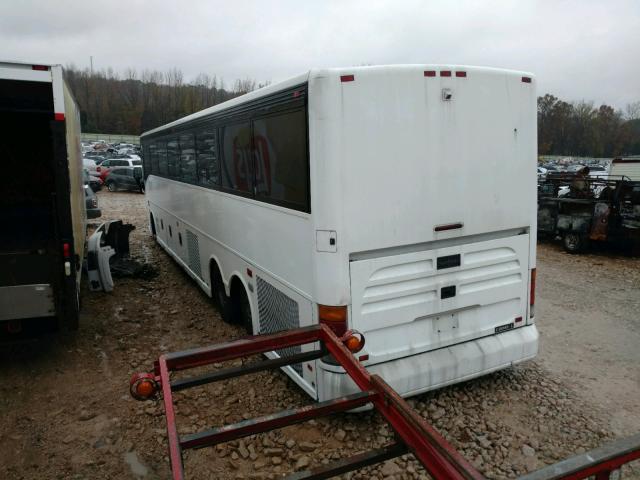 YE2CC23B312045281 - 2001 VAN HOOL C2045 WHITE photo 3