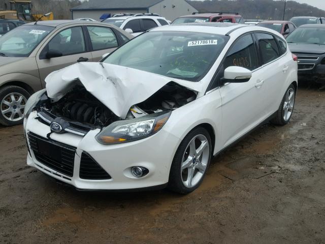 1FADP3N23DL188502 - 2013 FORD FOCUS TITA WHITE photo 2