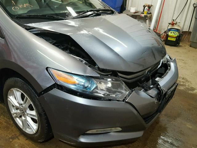 JHMZE2H70AS000882 - 2010 HONDA INSIGHT GRAY photo 9