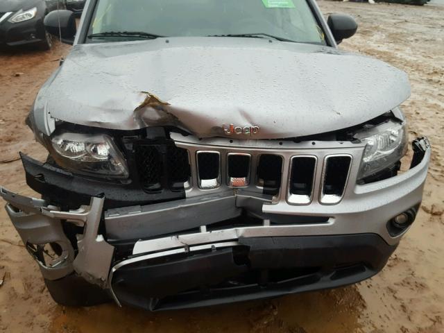 1C4NJCBA9FD418505 - 2015 JEEP COMPASS SP 银色 照片 9