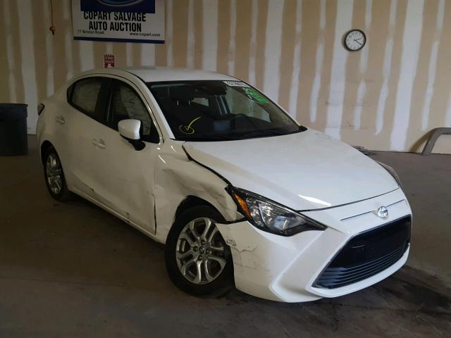 3MYDLBZV8GY129463 - 2016 TOYOTA SCION IA WHITE photo 1