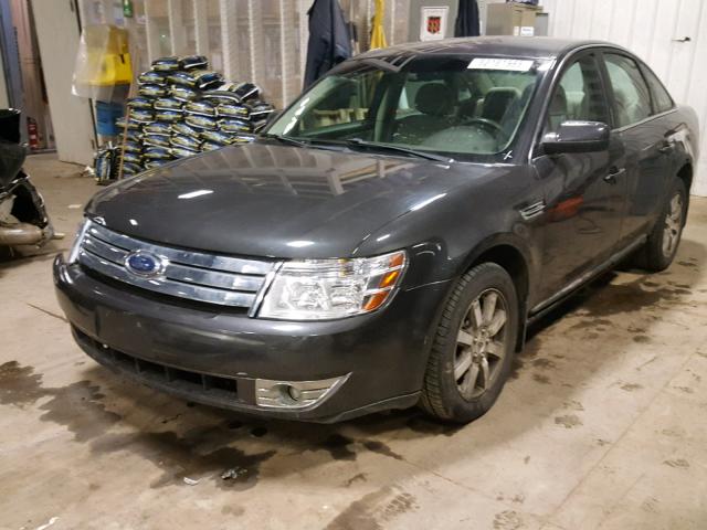 1FAHP27W78G130516 - 2008 FORD TAURUS SEL GRAY photo 2