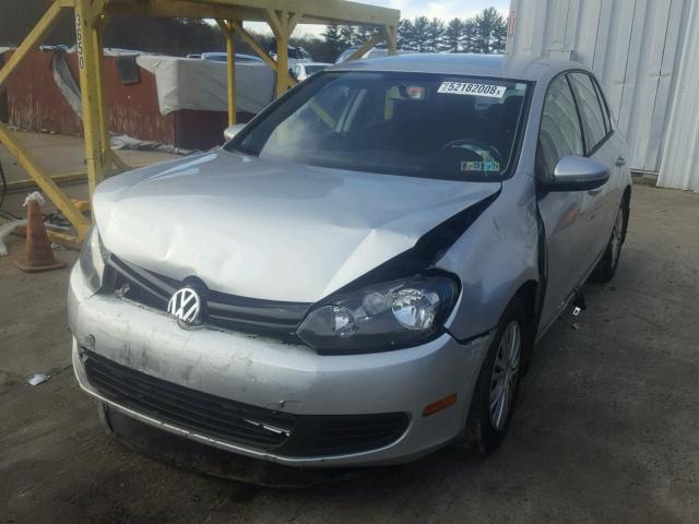 WVWDB7AJ0CW077142 - 2012 VOLKSWAGEN GOLF 银色 照片 2