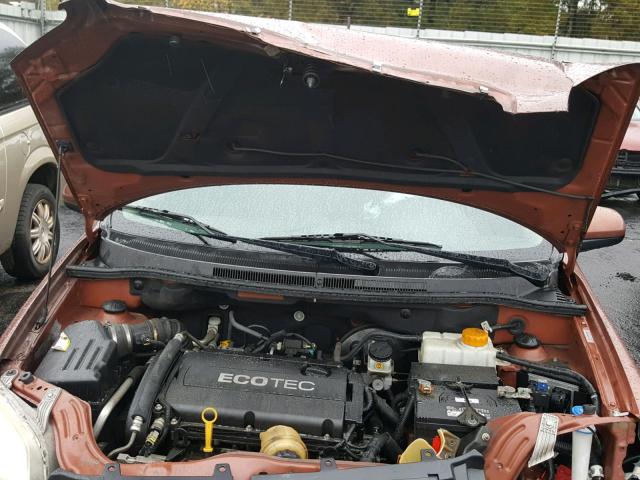 KL1TD5DE6BB243881 - 2011 CHEVROLET AVEO LS 棕色 照片 7