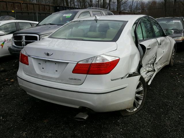 KMHGC4DE4BU140269 - 2011 HYUNDAI GENESIS 3. WHITE photo 4