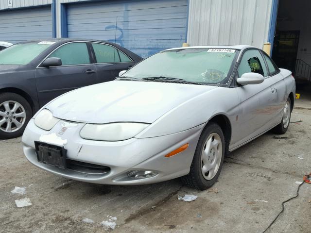 1G8ZY12762Z214189 - 2002 SATURN SC2 SILVER photo 2